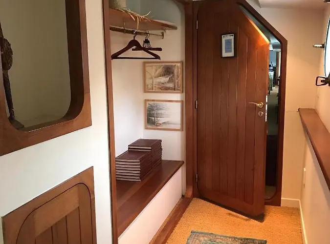 Guest house Peniche Djebelle Bayonne