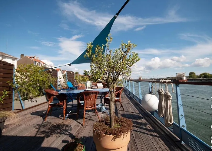 Гостевой дом Peniche Djebelle