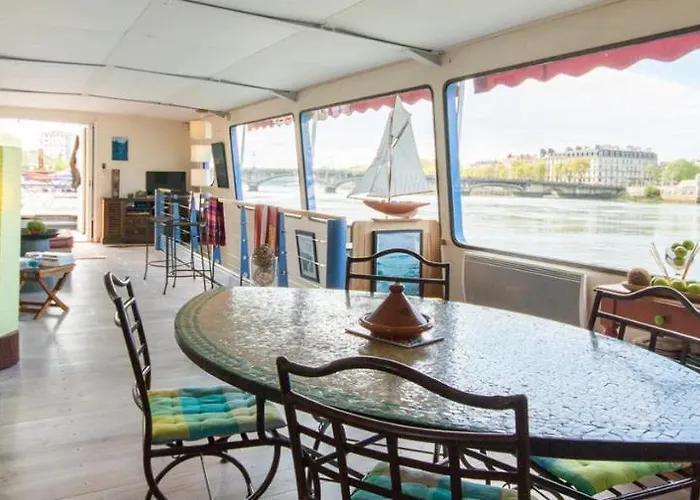 Peniche Djebelle Guest house